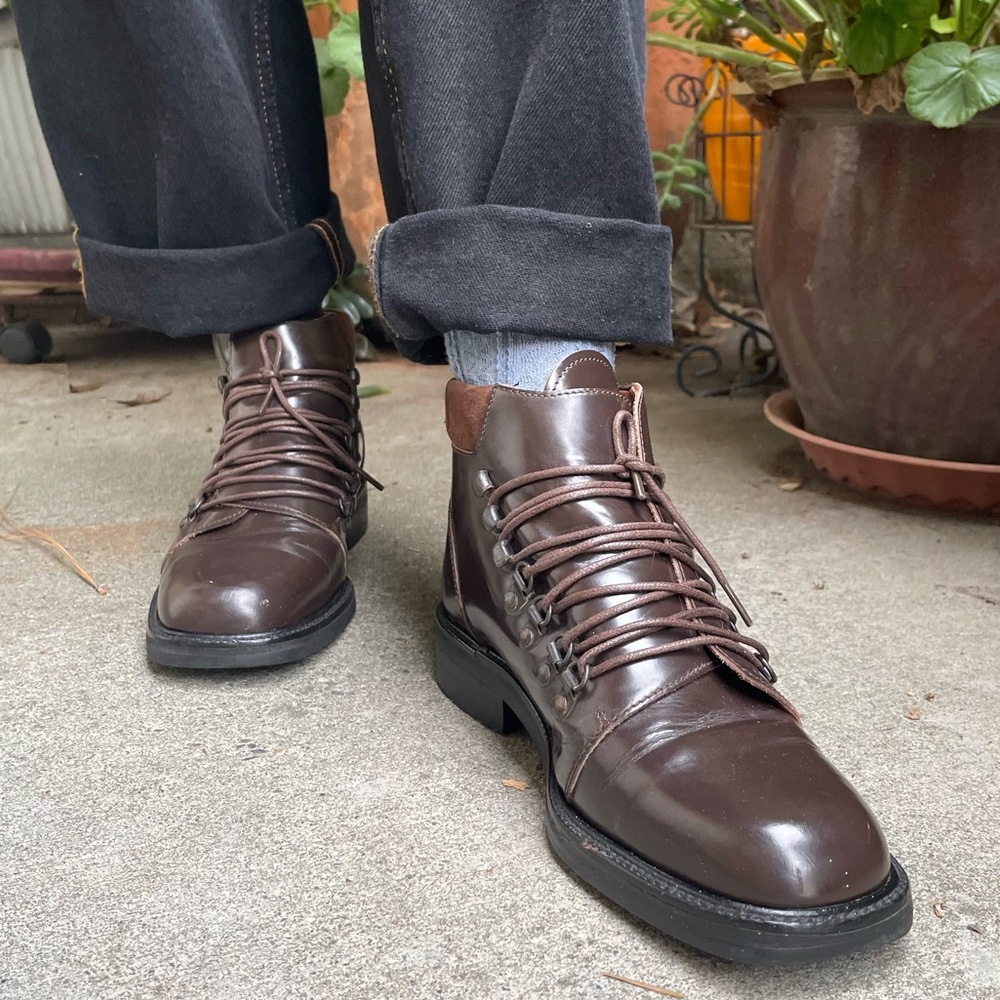 Vintage 90’s dark Brown Gucci sturdy leather boots - Picture 2 of 16